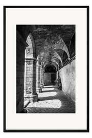 Gerahmter Kunstdruck Steinbogenarchitektur in einem Kloster
