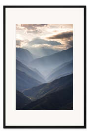 Gerahmter Kunstdruck Nebelige Berglandschaft im Dschungel