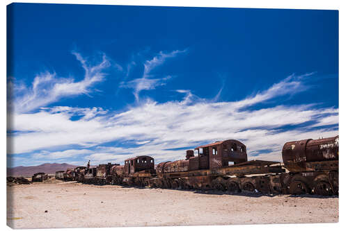 Canvas-taulu Old Train Cemetery in Uyuni Salt Flats in Bolivia