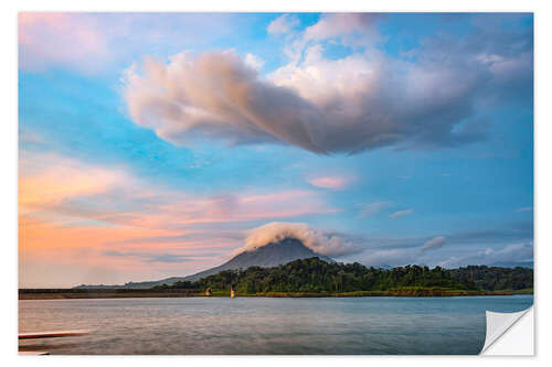 Sticker mural Volcan Arenal au Costa Rica au coucher du soleil