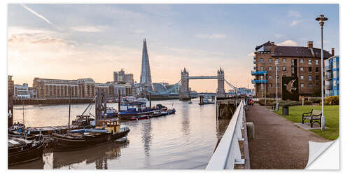 Selvklebende plakat Tower Bridge and The Shard in London at Sunset