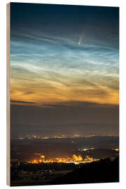 Trätavla Comet NEOWISE and noctilucent clouds over Austria