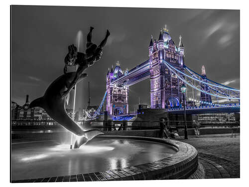 Aluminiumsbilde Tower Bridge, illuminated in blue