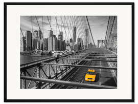Gerahmter Kunstdruck Ein gelbes Taxi auf der Brooklyn Bridge