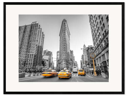 Framed art print Cabs at the Flatiron Bulding