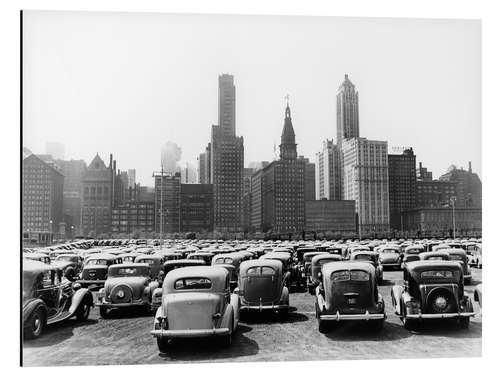 Aluminiumtavla Classic cars in front of the Chicago skyline
