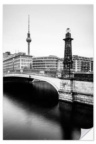 Naklejka na ścianę Spree looks at Berlin Fernsehturm