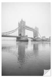 Selvklæbende plakat Foggy London Tower Bridge