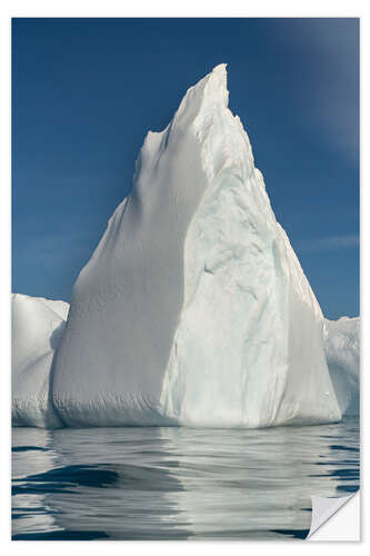 Selvklebende plakat Iceberg mirroring in the ocean