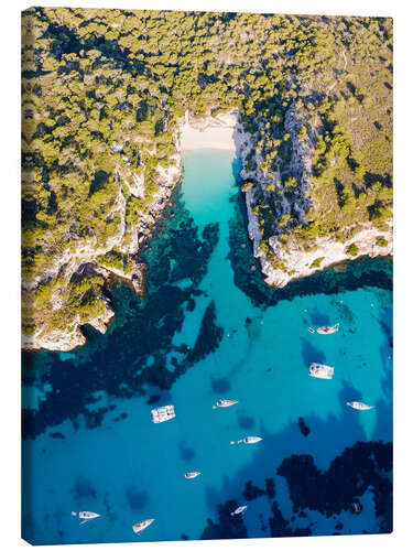 Canvastavla Yachts in the mediterranean sea