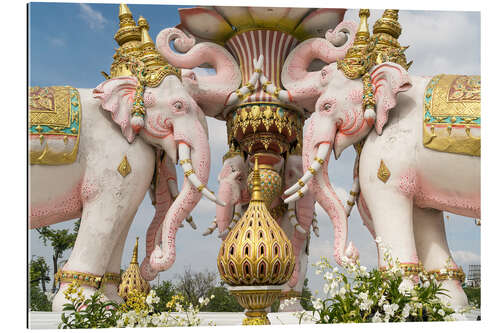 Galleriataulu Elephant statue in Sanam Luang, Bangkok