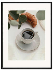 Gerahmter Kunstdruck Kaffee und Crossaint am Morgen