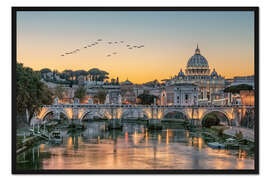 Gerahmter Kunstdruck Vogelschwarm über dem Tiber, Rom