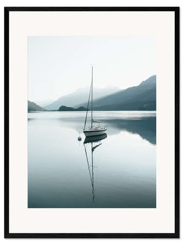 Gerahmter Kunstdruck Segelboot auf Schweizer Bergsee