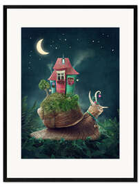 Ingelijste kunstdruk Snail with home at nighttime