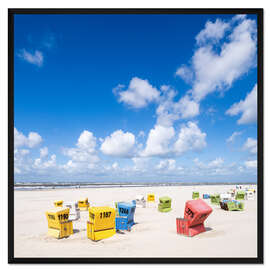 Gerahmter Kunstdruck Bunte Strandkörbe am Nordseestrand Westbad auf Langeoog