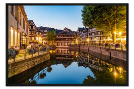 Gerahmter Kunstdruck La Petit France in Straßburg am Abend