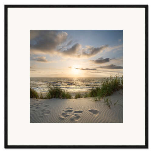 Kehystetty taidepainatus Footsteps in the sand I