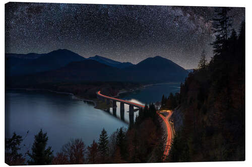 Quadro em tela Starry sky over the alpine road at Sylvensteinspeicher