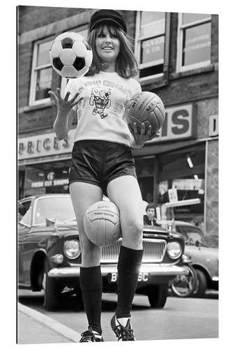 Galleritryk Anne Worrall in Soccer World Cup gear, England 1966