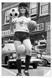 Naklejka na ścianę Anne Worrall in Soccer World Cup gear, England 1966