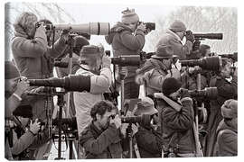 Canvastavla Photojournalists document a spy swap in West Berlin, 1986