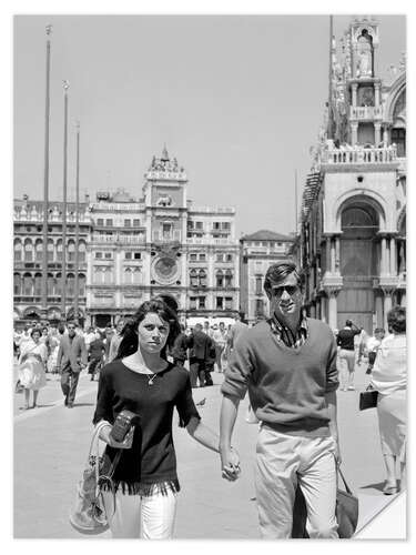 Muursticker Jean-Paul Belmondo with his wife Elodie in Venice, 1960