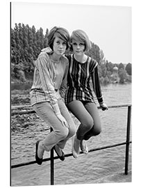 Print på aluminium Catherine Deneuve and her sister Francoise Dorleac, 1960