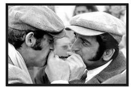 Gerahmter Kunstdruck Jean-Paul Belmondo and Julien Guiomar am Set von 'Borsalino', 1969