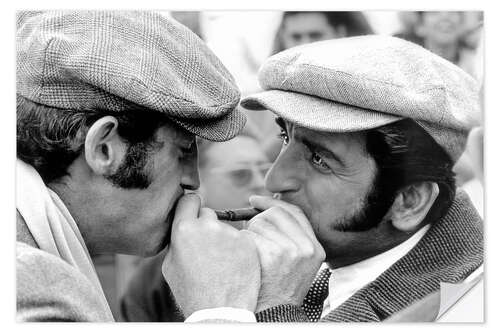 Wandsticker Jean-Paul Belmondo and Julien Guiomar am Set von 'Borsalino', 1969