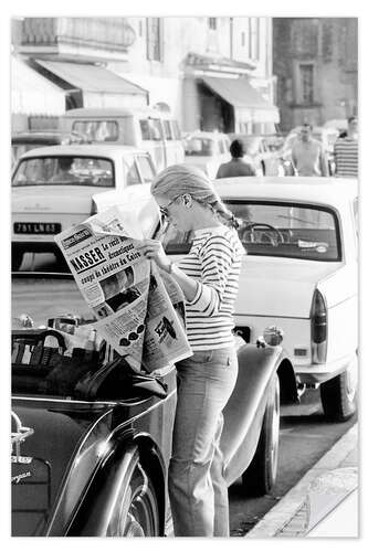 Selvklebende plakat Catherine Deneuve in Saint-Tropez, 1967