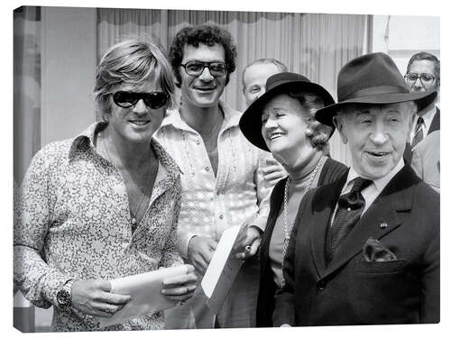 Leinwandbild Robert Redford, Sydney Pollack, Arthur Rubinstein und Frau, Cannes, 1972