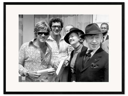 Kehystetty taidepainatus Robert Redford, Sydney Pollack, Mr and Mrs Arthur Rubinstein, Cannes, 1972