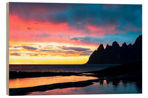 Holzbild Berggipfel und Mitternachtssonne, Tungeneset, Insel Senja