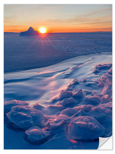 Sticker mural Sunset on the banks of the frozen Disko Bay