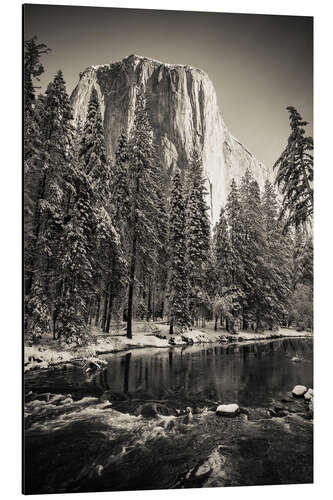 Quadro em alumínio El Capitan above the Merced River in winter