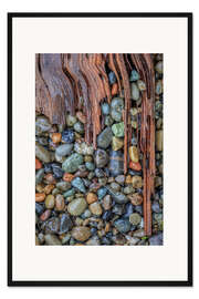 Gerahmter Kunstdruck Treibholz und Strandfelsen