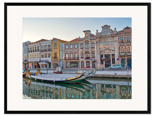 Impressão artística com moldura Moliceiro boats along the main Aveiro Canal
