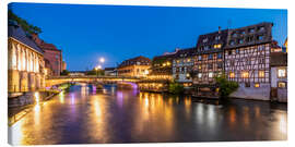 Leinwandbild La Petit France in Straßburg bei Nacht