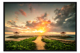 Gerahmter Kunstdruck Bali Tempel am Meer mit Sonnenaufgang