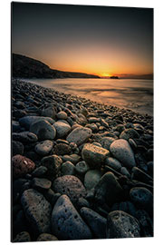 Tableau en aluminium Stone beach, bay with sunrise