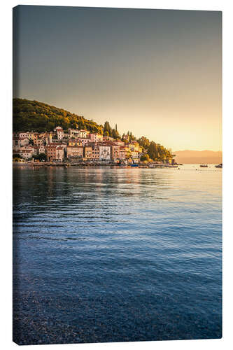 Tableau sur toile Croatia, Moscenicka Draga, village at sunrise by the sea