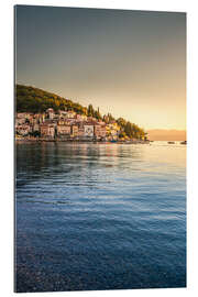 Tableau en plexi-alu Croatia, Moscenicka Draga, village at sunrise by the sea