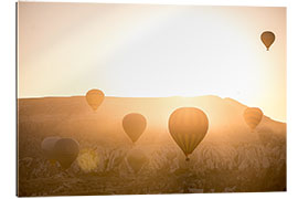 Galleriataulu Hot air balloons at sunrise in Cappadocia