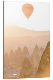 Magnettafel Heissluftballon über Erdpyramiden im Morgenlicht