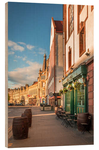 Wood print Traditional pub on the shore in Leith, Edinburgh, Scotland