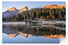 Selvklebende plakat Autumn at Lake Staz in the Engadine