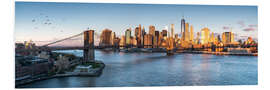 Stampa su PVC Brooklyn Bridge and Manhattan skyline at sunrise