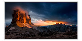 Kunstwerk  Mordor - sunset at the Three Peaks - Marcel Gross