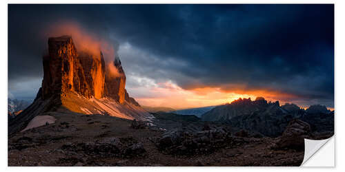 Autocolante decorativo Mordor - sunset at the Three Peaks